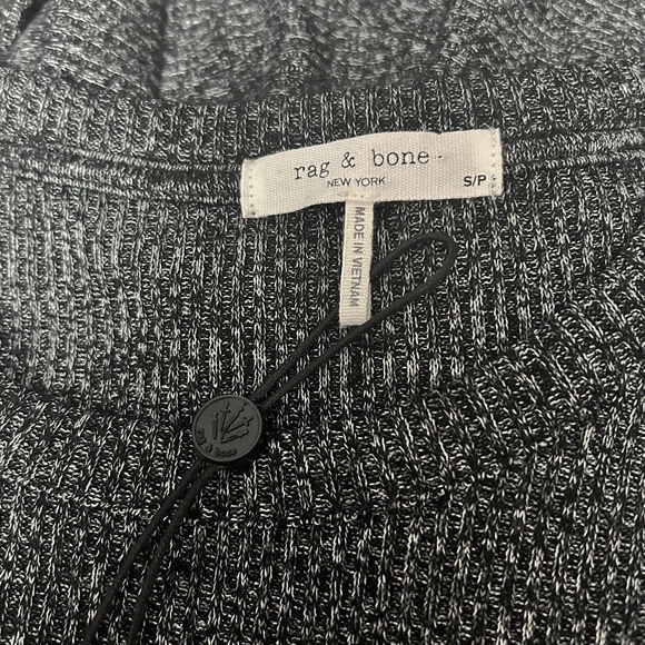 Rag & Bone Knot Tonal Blocked Mini Sweater Dress Rayon Blend Black Grey NWOT - Picture 13 of 16